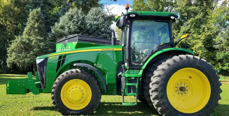 2013 John Deere 8260R photo 8