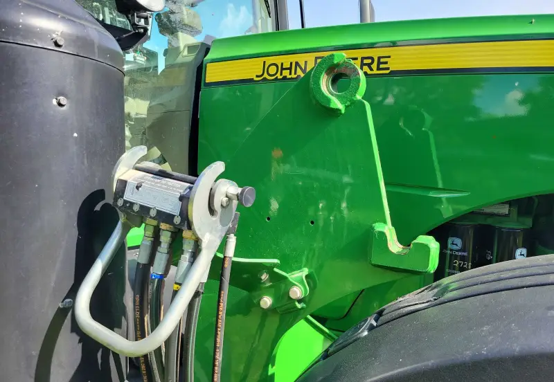 2013 John Deere 8260R photo 22