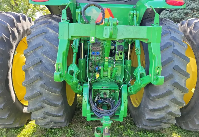 2013 John Deere 8260R photo 24