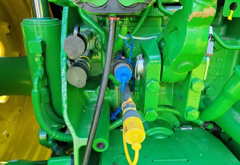 2013 John Deere 8260R photo 35