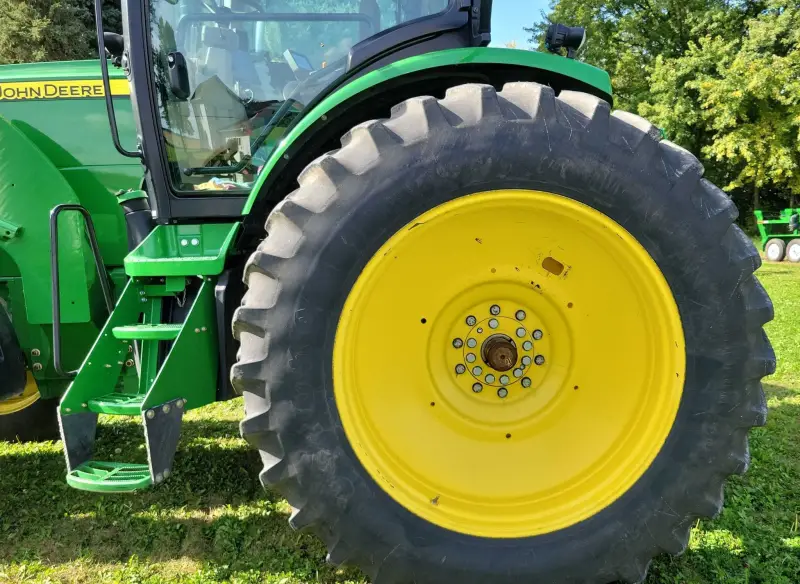 2013 John Deere 8260R photo 86