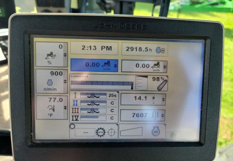 2013 John Deere 8260R photo 44
