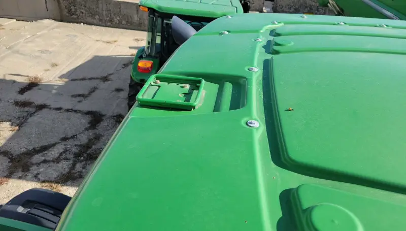 2013 John Deere 8260R photo 17