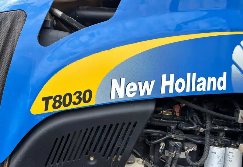 2011 New Holland T8030 photo 9