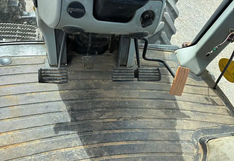2011 New Holland T8030 photo 31