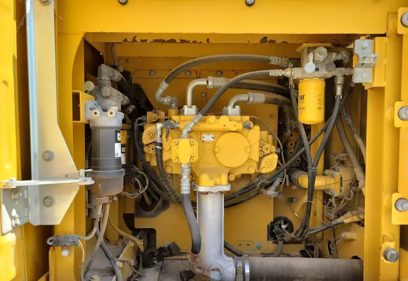 2015 Caterpillar 323FL photo 57