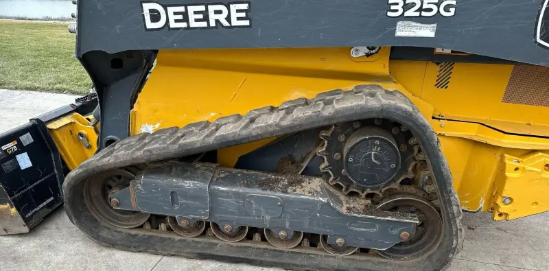 2021 John Deere 325G photo 45