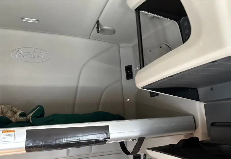 2021 Peterbilt 579 photo 123