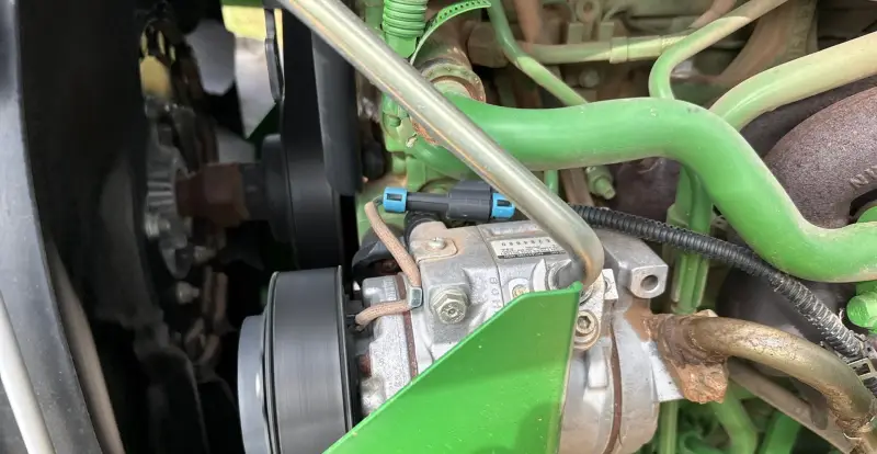 2013 John Deere 6115D photo 57