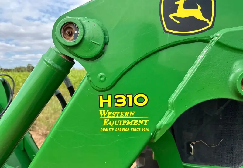 2013 John Deere 6115D photo 10