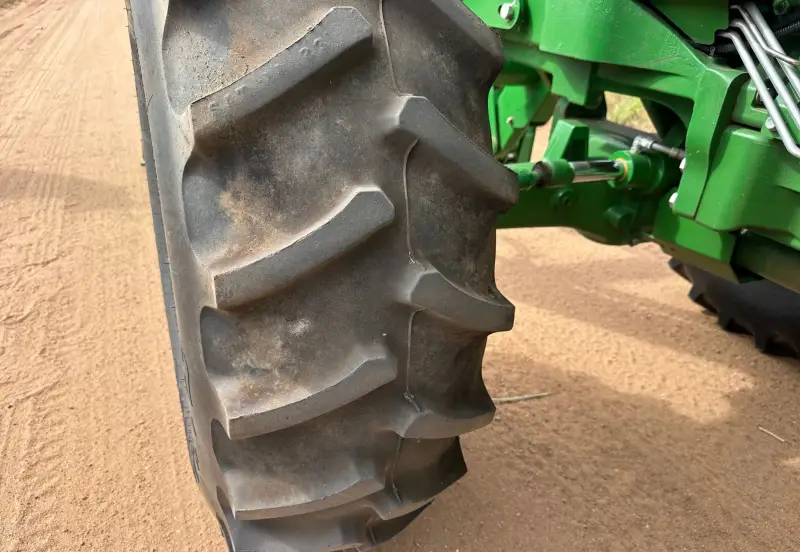 2013 John Deere 6115D photo 63