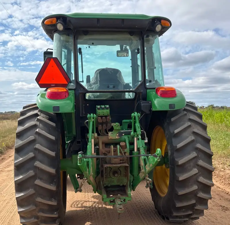 2013 John Deere 6115D photo 6