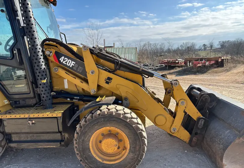 2015 Caterpillar 420F2 IT photo 26