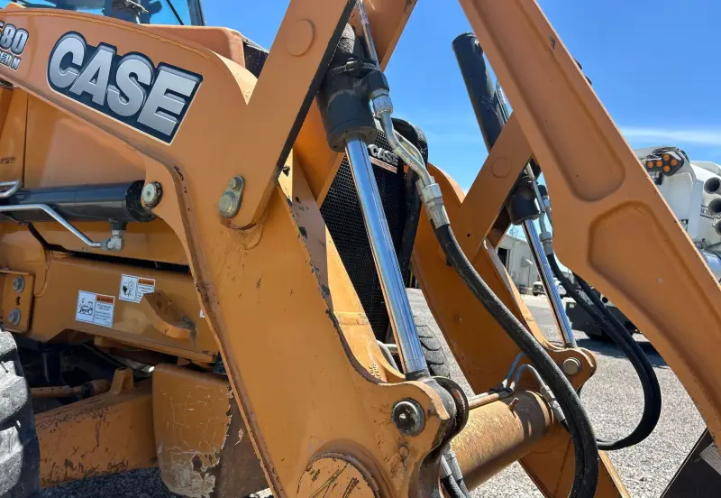 2014 Case 580 Super N photo 22