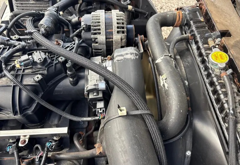 2014 Isuzu NPR HD photo 57